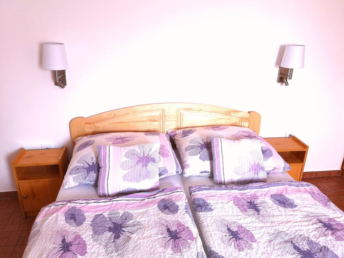 Apartman Kaszas Garden Mosonmagyarovar Ngoại thất bức ảnh