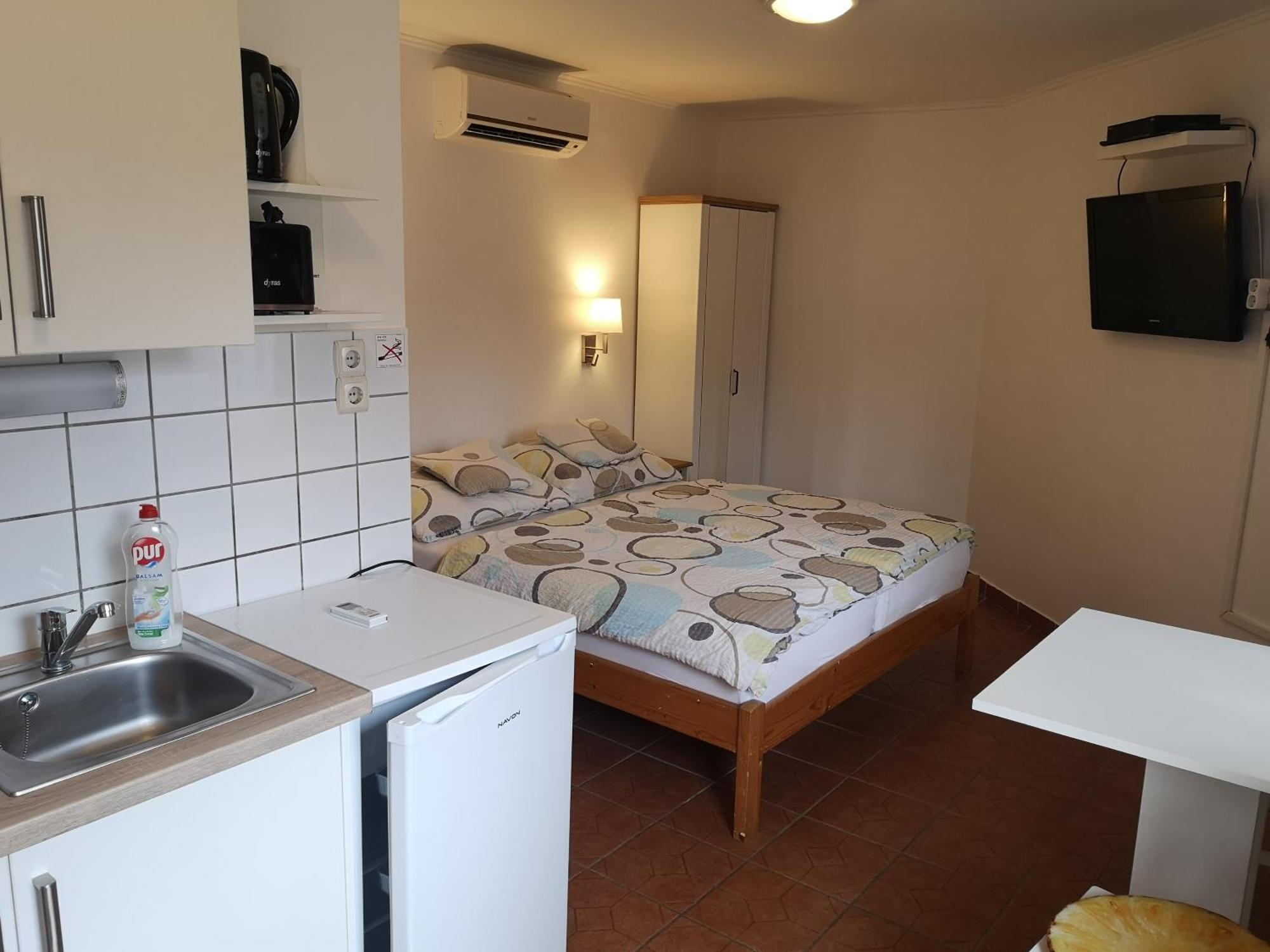 Apartman Kaszas Garden Mosonmagyarovar Ngoại thất bức ảnh
