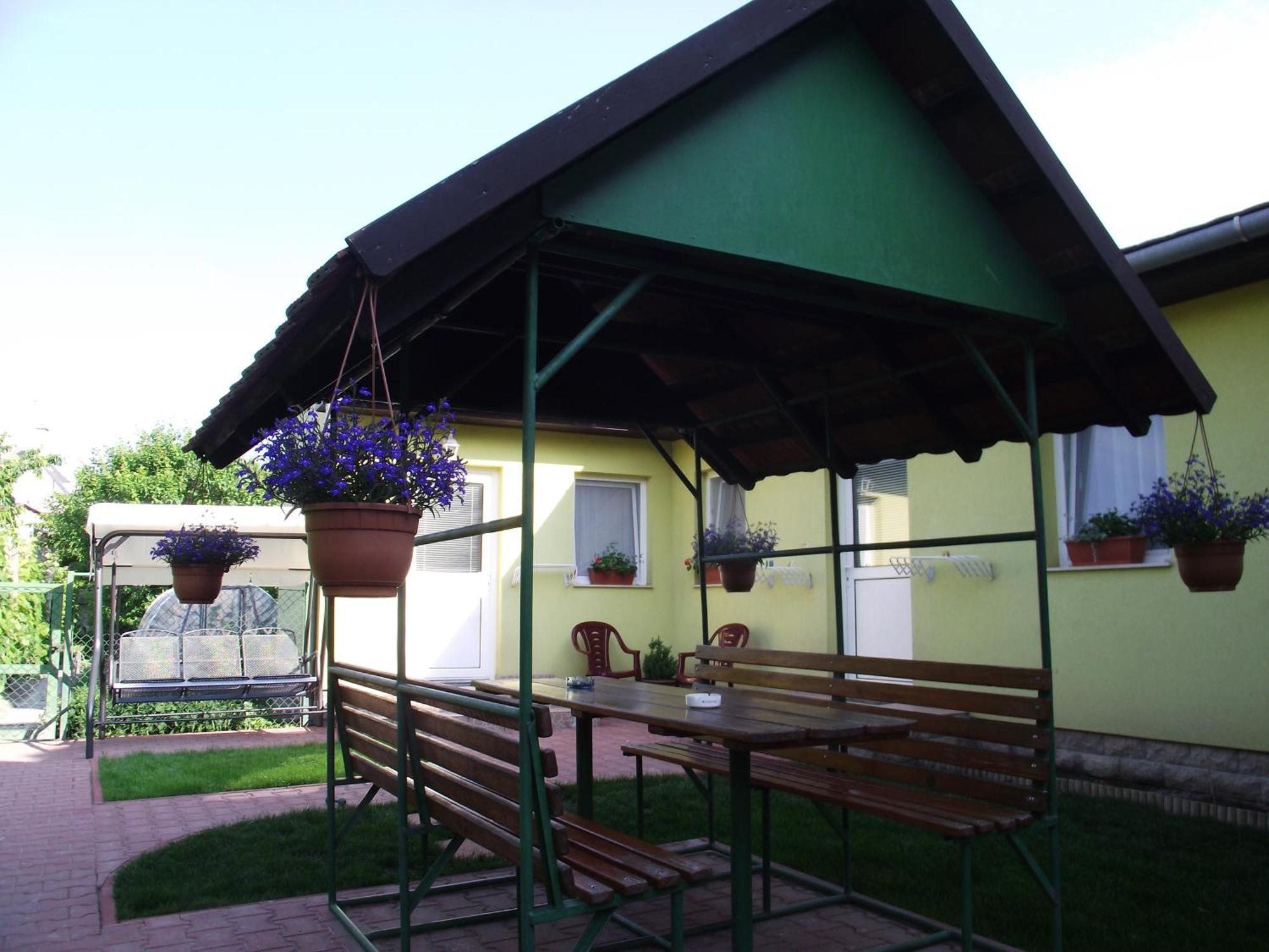 Apartman Kaszas Garden Mosonmagyarovar Ngoại thất bức ảnh