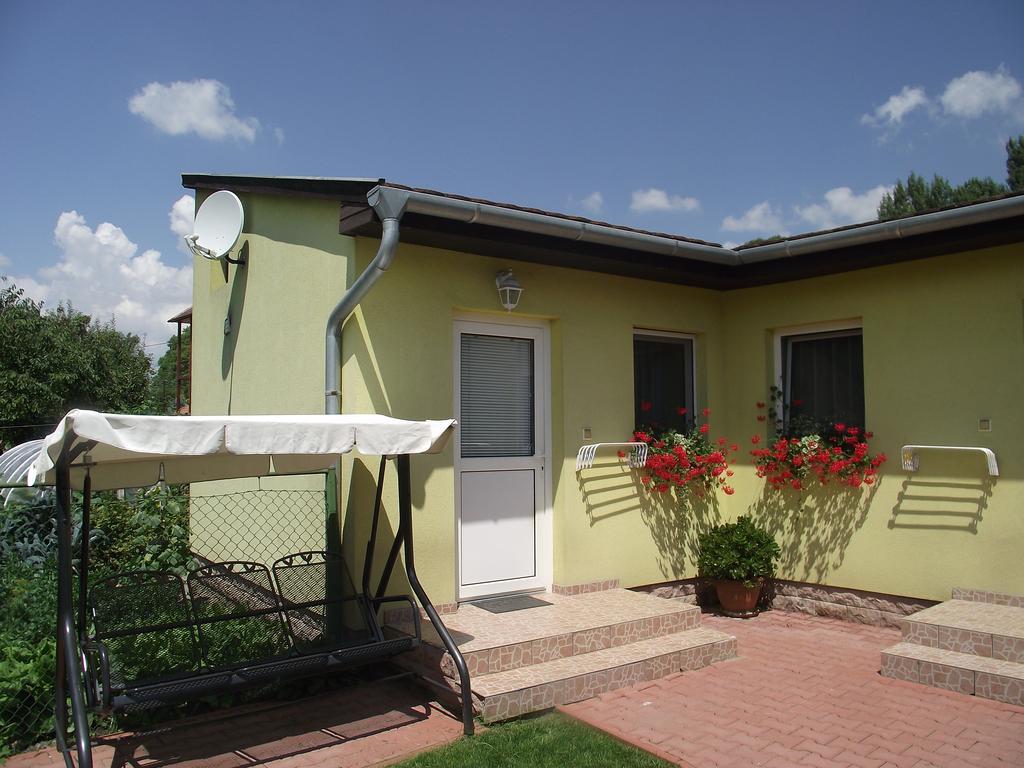 Apartman Kaszas Garden Mosonmagyarovar Ngoại thất bức ảnh