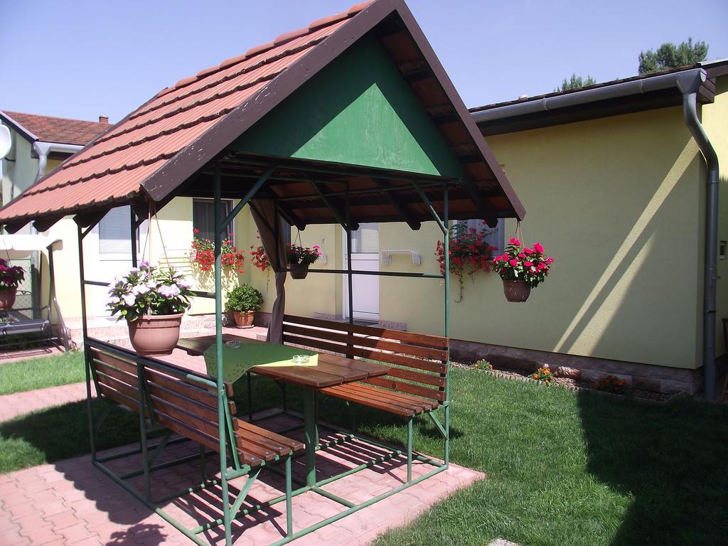 Apartman Kaszas Garden Mosonmagyarovar Ngoại thất bức ảnh