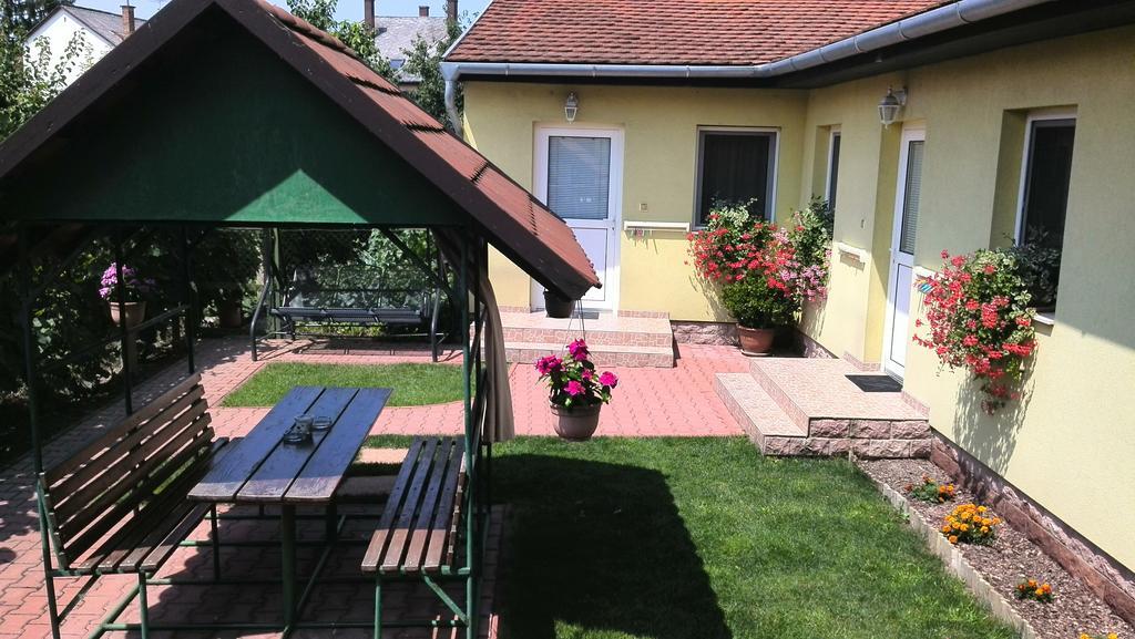 Apartman Kaszas Garden Mosonmagyarovar Ngoại thất bức ảnh